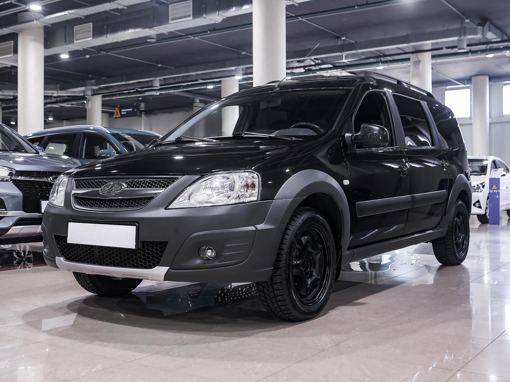 Купить Largus с пробегом