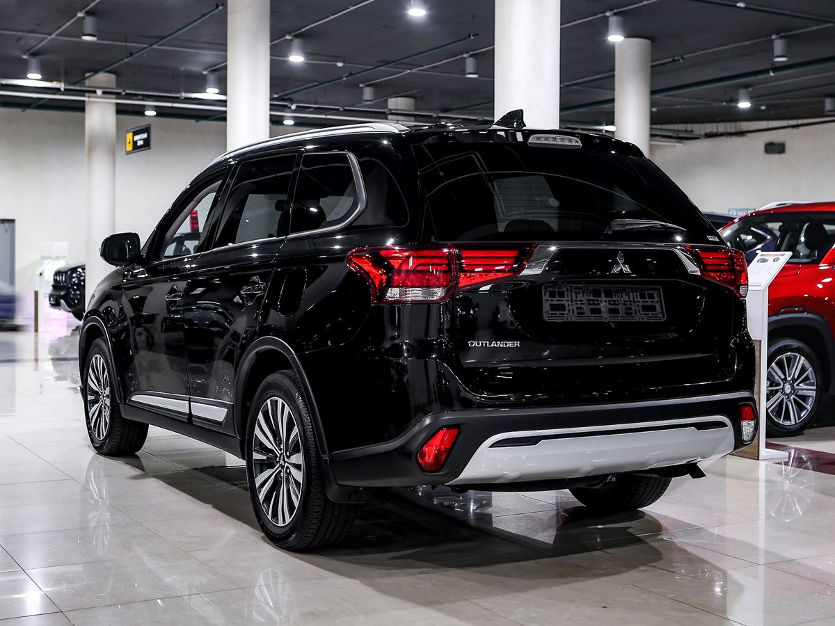 Купить Outlander с пробегом