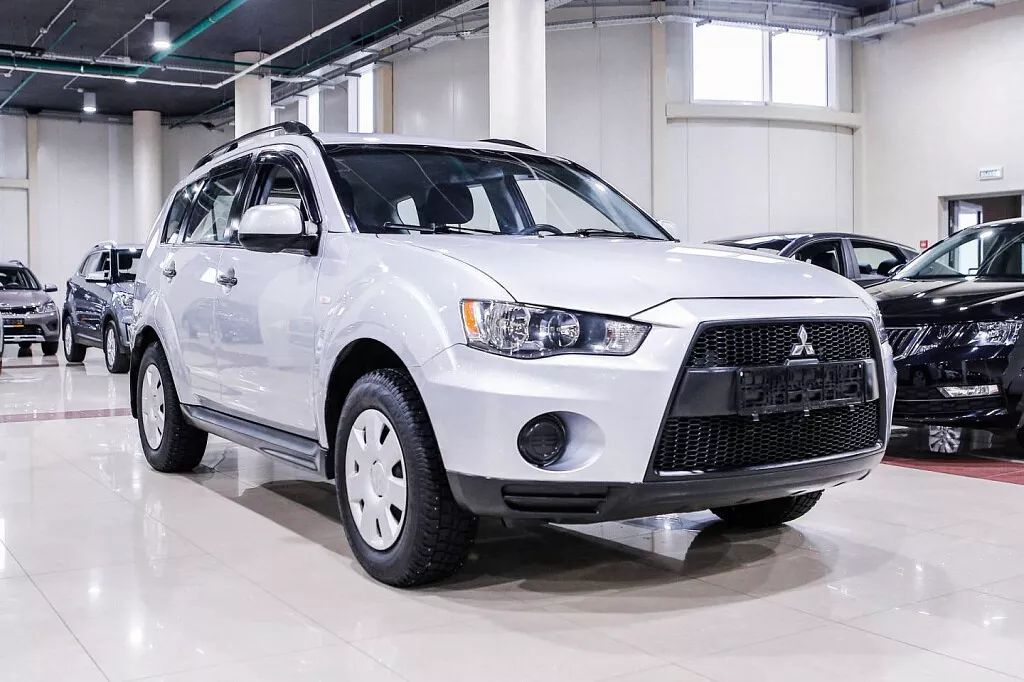 Купить Outlander с пробегом